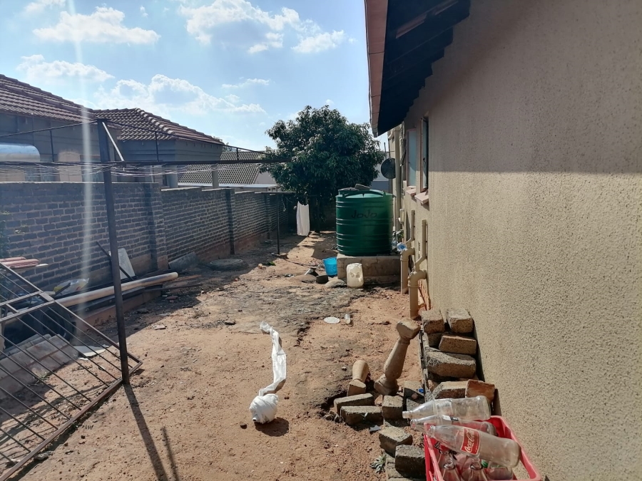 5 Bedroom Property for Sale in Tlhabane West North West